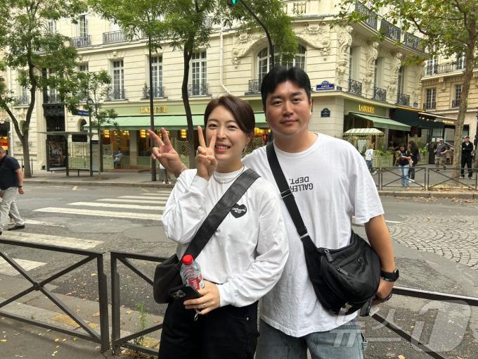파리 올림픽 개회식을 보기 위해 온 정현욱-정인혜 부부. ⓒ News1 문대현 기자