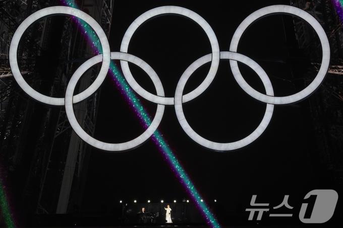 [사진] 셀린 디온, 2024 파리올림픽 개회식서 '사랑의 찬가'