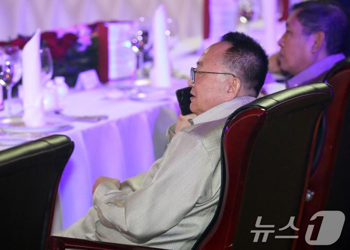 [뉴스1 PICK] ‘싸늘한 남과 북’…라오스 아세안 외교장관 만찬장 조우