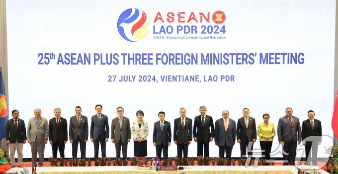 [사진] 아세안(ASEAN)+3(한·중·일) 외교장관회의 기념촬영