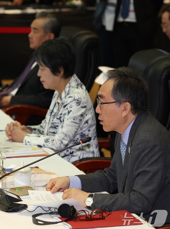 [사진] 조태열 외교장관, 아세안+3 외교장관회의 모두발언