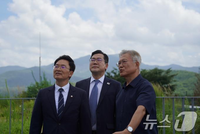 [사진] 文 전 대통령 만난 박찬대