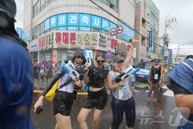 [사진] '여름이 즐거워'
