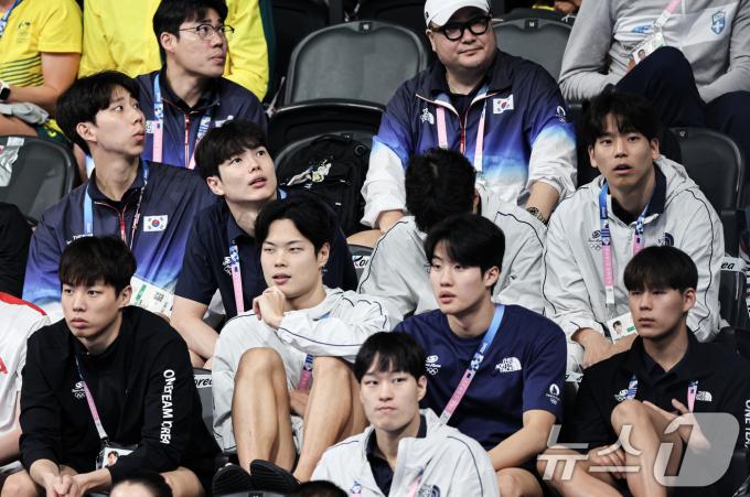 [사진] 한국 선수 출전경기 살펴보는 황선우
