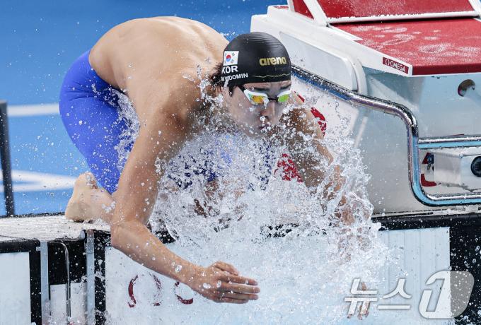 [사진] 400M 자유형 예선 경기 앞둔 김우민