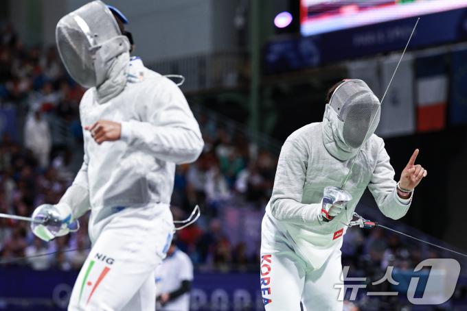 [사진] 비디오 판독 요청하는 오상욱
