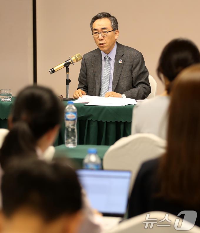 [사진] 모두발언하는 조태열 외교장관