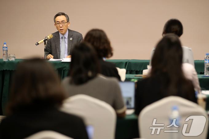 [사진] 조태열 외교장관, 아세안 외교장관회의 마무리