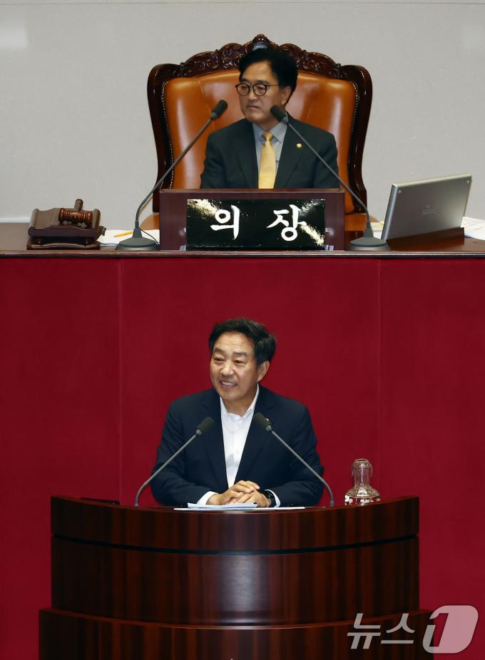 [사진] '방송법' 국회 통과…여당 3차 필리버스터 돌입