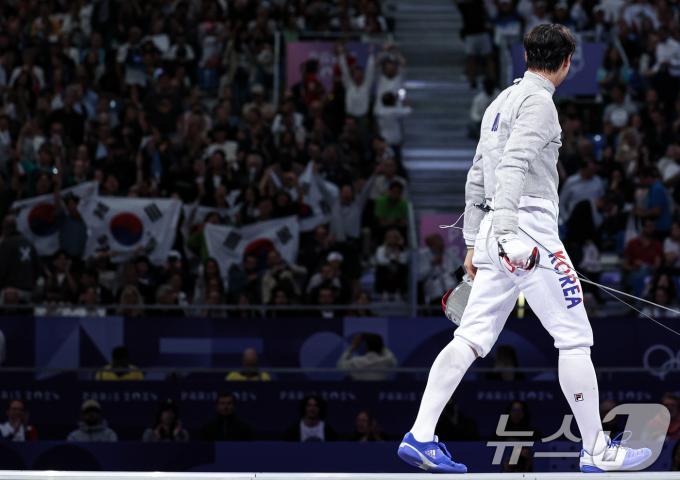 [사진] 경기장 나서는 오상욱