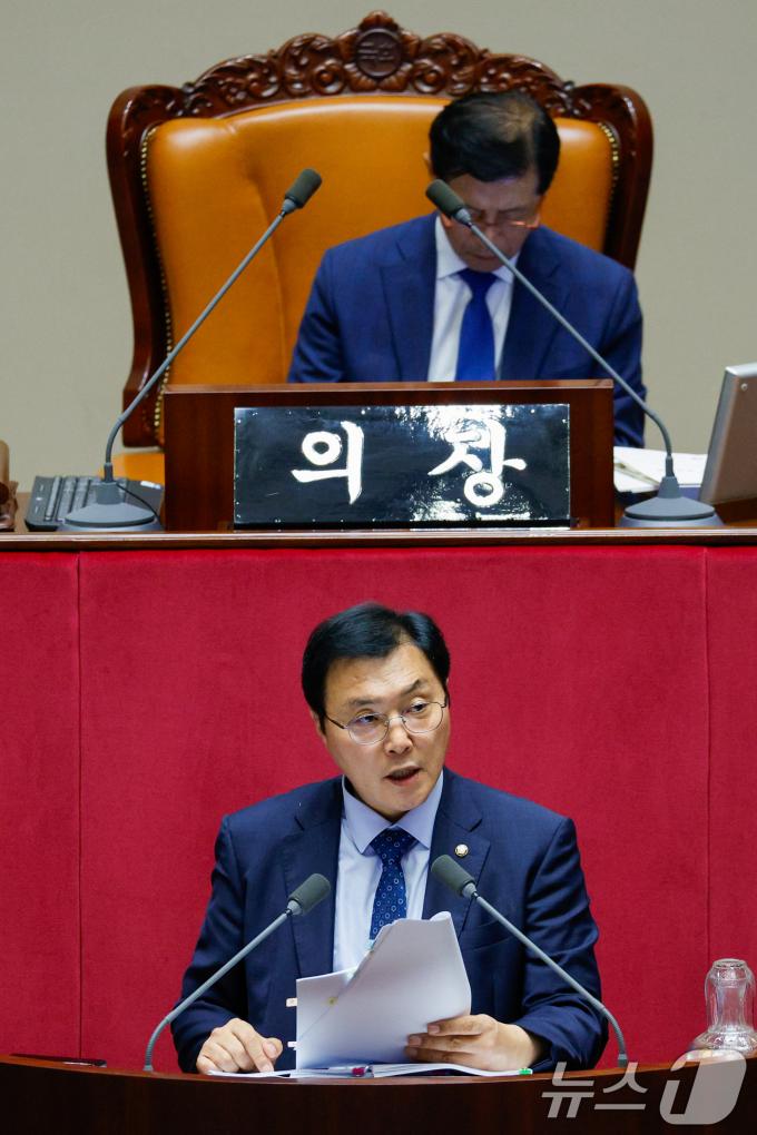 [사진] 방문진법 찬성 토론하는 조계원 의원
