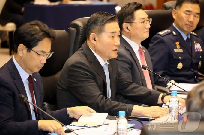 [사진] 韓美日 국방장관 회의서 발언하는 신원식 국방