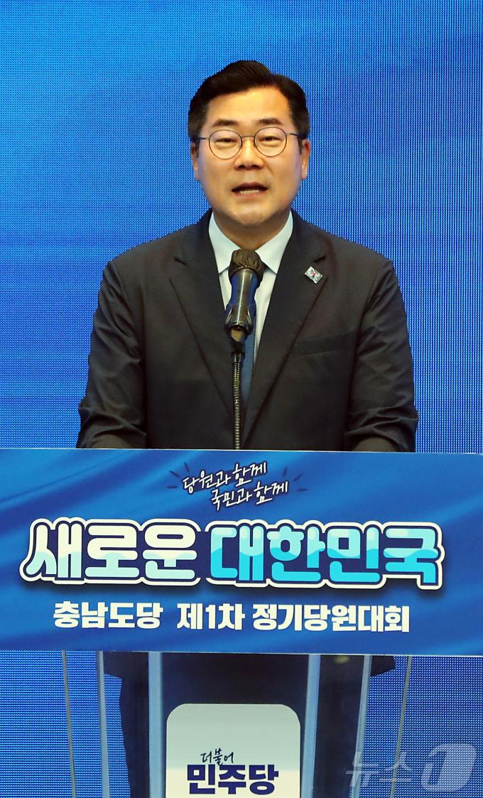 [사진] 더불어민주당 충남지역 당대표·최고위원 합동연설회 참석한 박찬대 원내대표