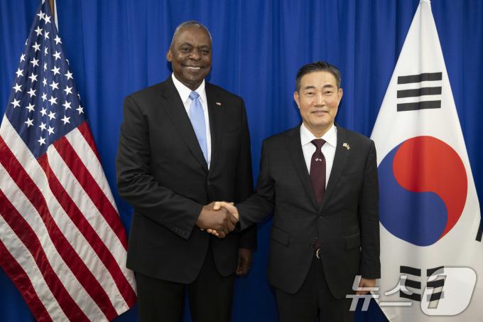 [사진] 신원식 장관, 한미 국방장관 회담
