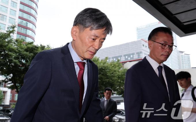 조지호 신임 경찰청장 후보자가 지난 17일 서울 서대문구 NH농협생명빌딩에서 신임 청장 임명제청 동의 여부를 논의하는 국가경찰위원회에 출석하고 있다. 2024.7.17/뉴스1 ⓒ News1 김성진 기자