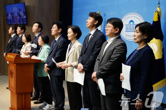 [사진] 과방위 야당 의원들 