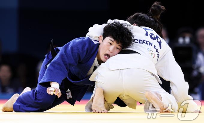 [사진] 정예린 '빈틈을 찾아라'