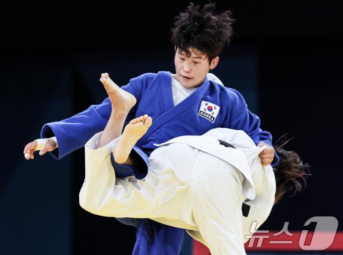 [사진] 공격 시도하는 정예린