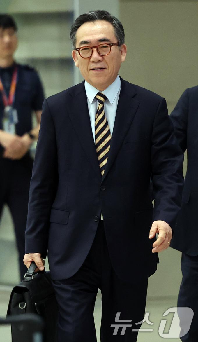 [사진] 조태열 장관, 아세안 외교장관회의 일정 마치고 귀국
