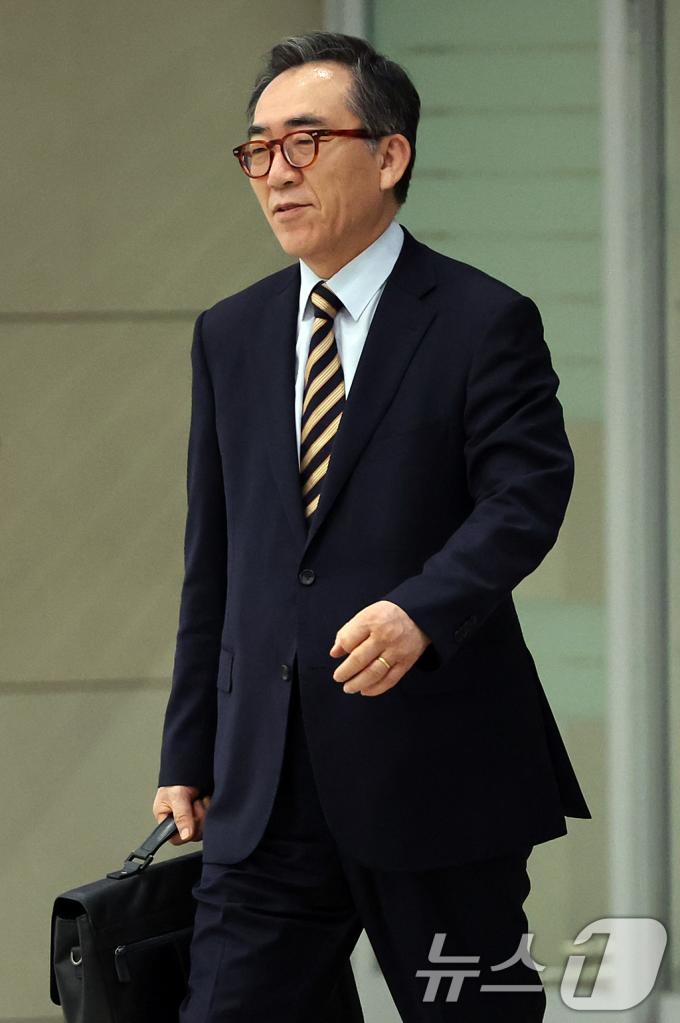 [사진] 아세안 외교장관회의 일정 마치고 귀국하는 조태열 장관