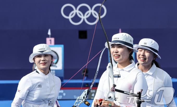 [사진] 10연패 주인공들의 미소