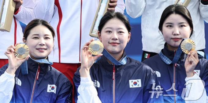 [사진] '10연파 달성' 새 역사 쓴 양궁 대표팀