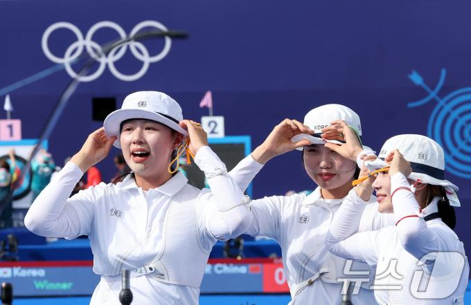 [사진] 여자 양궁대표팀, 올림픽 10연패 미소