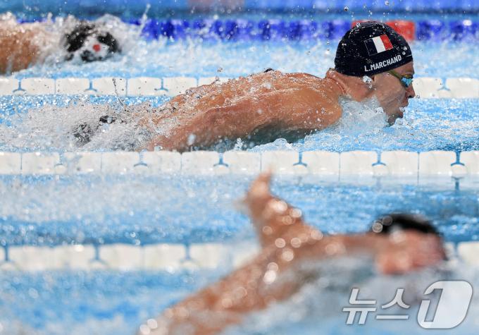 [사진] 프랑스 수영 스타 레옹 마르샹 '400M 개인 혼영 금메달'