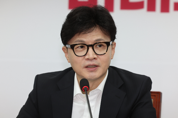 한동훈 국민의힘 대표가 새 사무총장으로 서범수 울산 울주군 의원을 내정했다. 사진은 29일 서울 여의도 국회 본관에서 열린 국민의힘 최고위원회 회의에 참석한 한동훈 국민의힘 대표. /사진=뉴시스