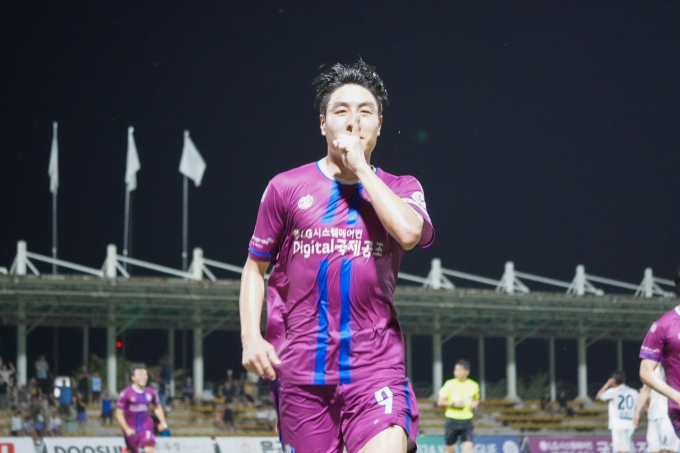 남양주시민축구단이 파죽의 12경기 무패행진을 이어갔다. 사진은 유주안 선수 세리머니 모습. / 사진제공=남양주시민축구단