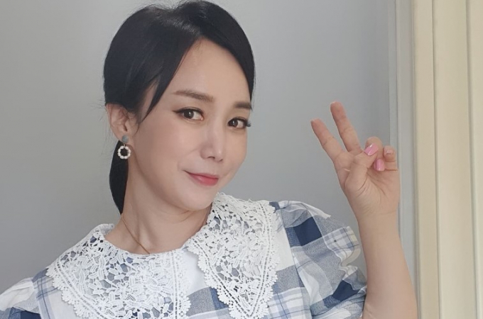 방송인 정정아가 아들의 자폐 판정 및 완치 판정 소식을 전한 후 장문의 글로 심경을 전했다. /사진=정정아 인스타그램