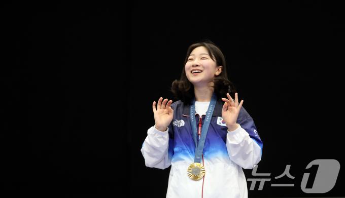 [사진] 반효진의 금메달 미소