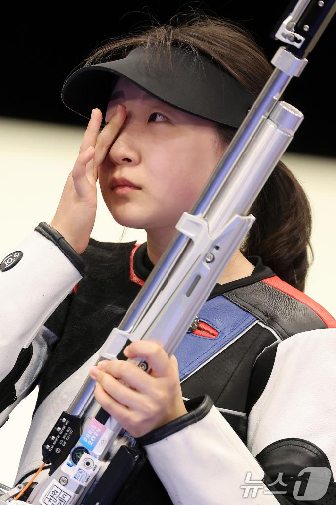 [사진] '16살 최연소 국가대표가 해냈다' 눈물 훔치는 반효진
