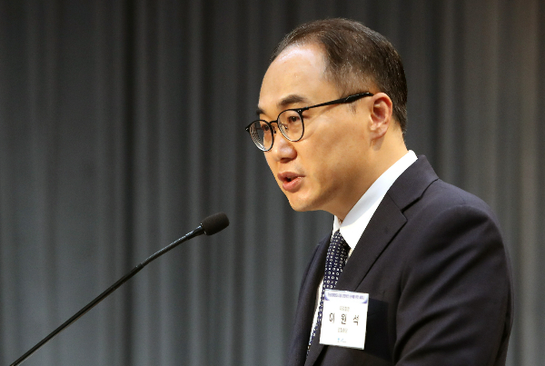 이원석 검찰총장이 티몬·위메프 사태와 관련해 전담팀을 꾸려 피해를 최소화할 것을 지시했다. 사진은 지난 22일 서울 중구 은행연합회에서 열린 세미나에 참석한 이 총장. /사진=뉴스1 