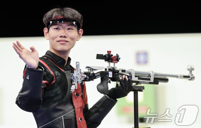 [사진] 10m 결선 경기 출전한 최대한