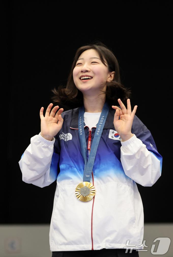 [사진] 최연소 반효진의 금빛 총성