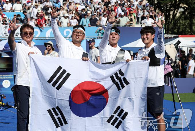 [사진] 남자 양궁대표팀 '올림픽 3연패 달성'