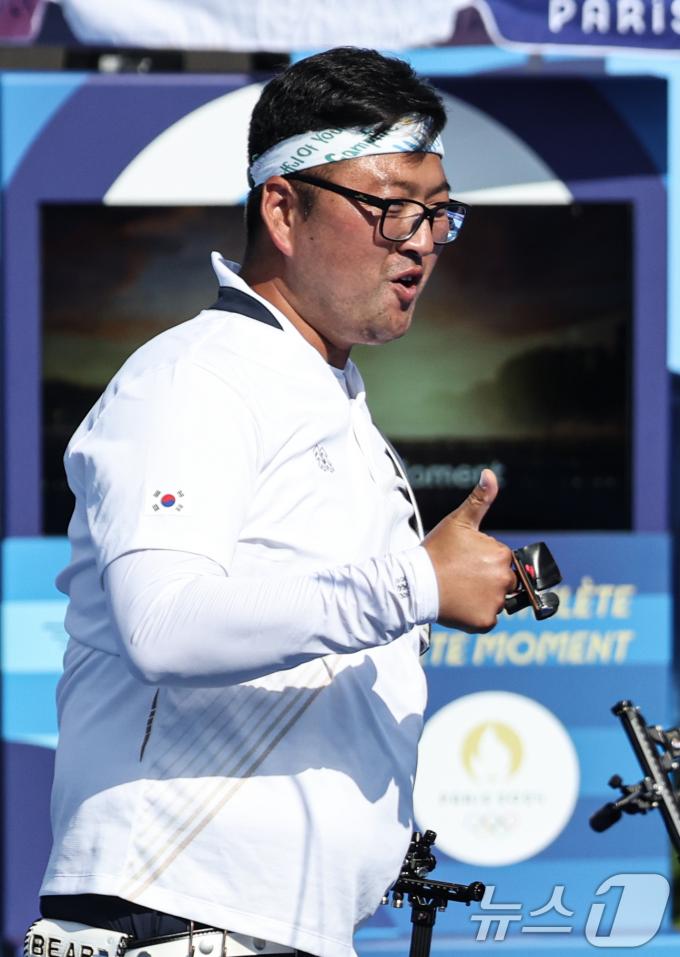 [사진] 김우진, 올림픽 3연패 엄지척