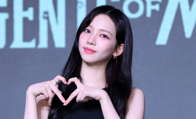 그룹 에스파 멤버 카리나가 컨디션 난조로 후쿠오카 공연에 불참한다. 사진은 지난달 18일 서울 마포구 호텔 나루에서 열린 넷플릭스 예능 '미스터리 수사단' 제작발표회에 참석한 걸그룹 에스파 멤버 카리나. /사진=뉴시스