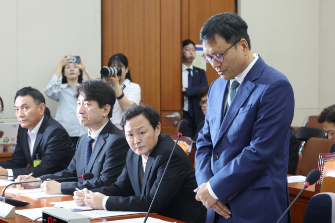 구영배 큐텐 대표가 티몬 판매대금을 위시 인수에 사용했다고 공식 인정했다. 30일 오후 서울 여의도 국회에서 열린 정무위원회에서 구 대표가 티몬·위메프 사태 관련 피해자들에게 사과를 하고 있다. /사진=뉴시스