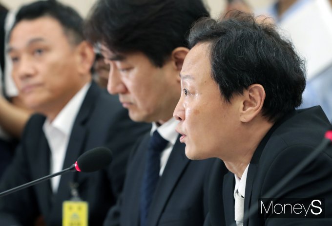 [머니S포토] 티·메프 미정산 사태 질의 답하는 류광진 대표