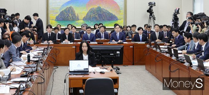 [머니S포토] 대국민 관심 속 티·메프 미정산 사태 긴급 현안 질의
