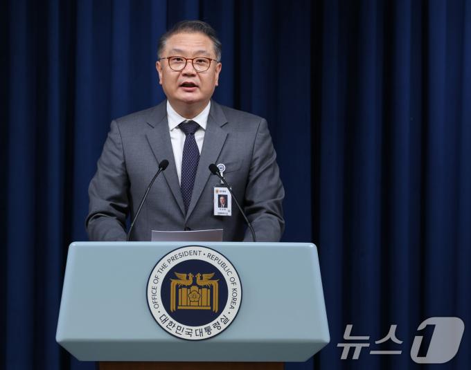 [사진] 'AI 발전' 관련 브리핑하는 박상욱 과학기술 수석