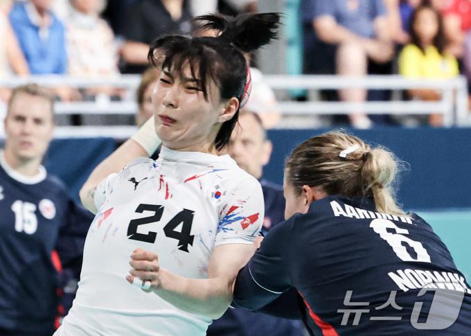 [사진] 슛 시도하는 강경민