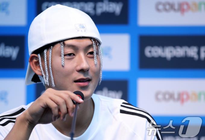[사진] 이승우, 토트넘전 위해 준비한 헤어스타일
