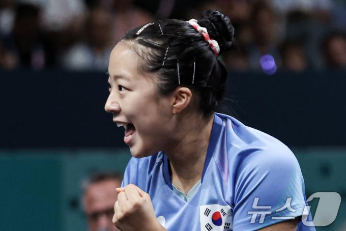 [사진] 주먹 불끈 쥔 신유빈