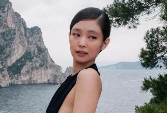  제니가 중단했던 활동을 재개했다. /사진=제니 인스타그램