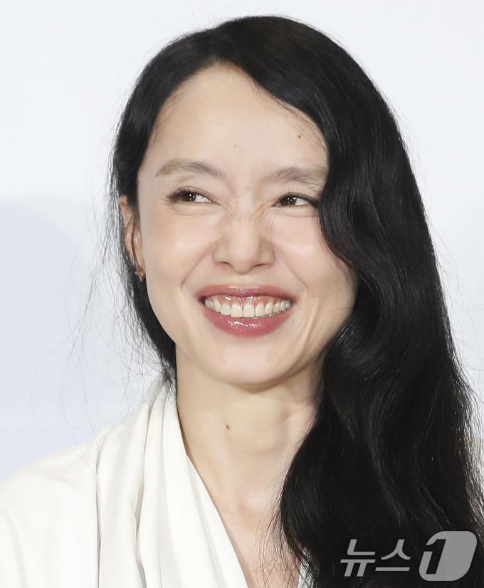 [사진] 전도연, 코찡긋 미소