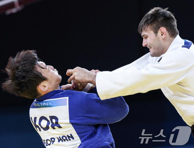[사진] 한주엽 '피해야 한다'