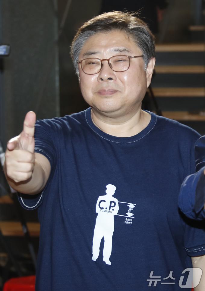 [사진] 오승욱 감독, 여름엔 '리볼버'